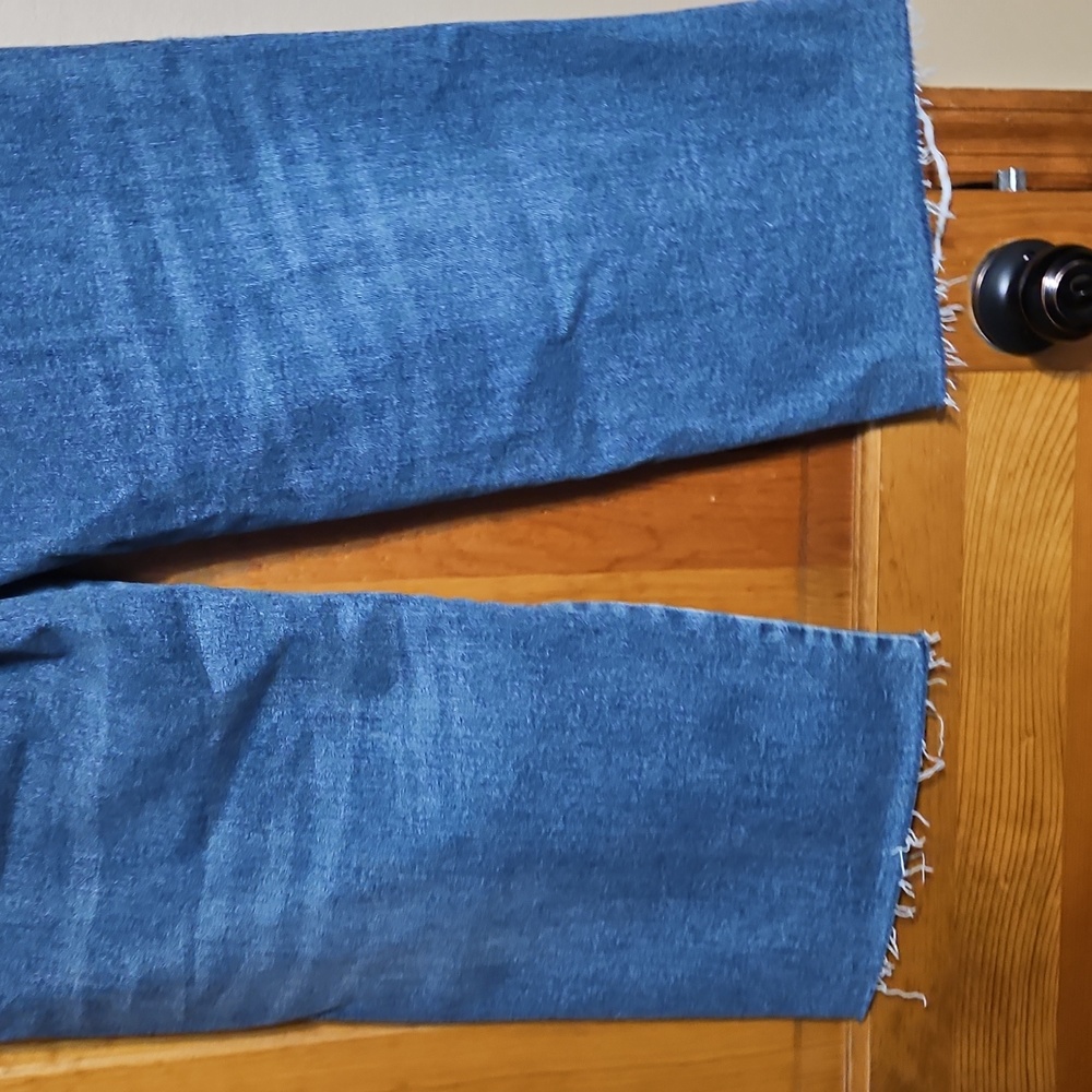 Judy Blue Wide-Leg Crop High Waist Rigid Magic Destroyed Hem Jeans-NWT - Picture 8 of 14